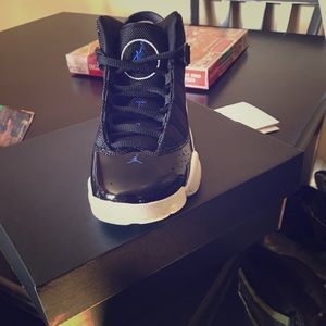 Jordan Retro 6 size 12 in kids